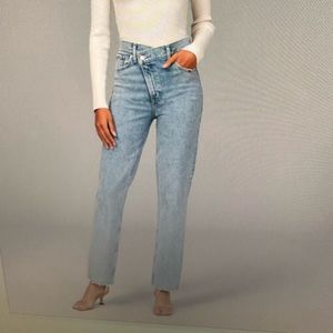 Abercrombie & Fitch Ultra High Rise 90s straight jean